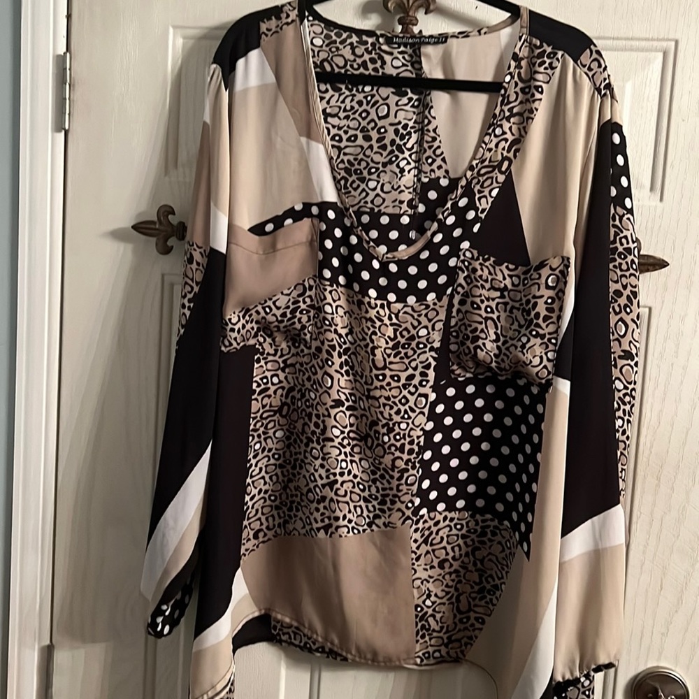Madison Page II 22/24 multi print thin blouse.